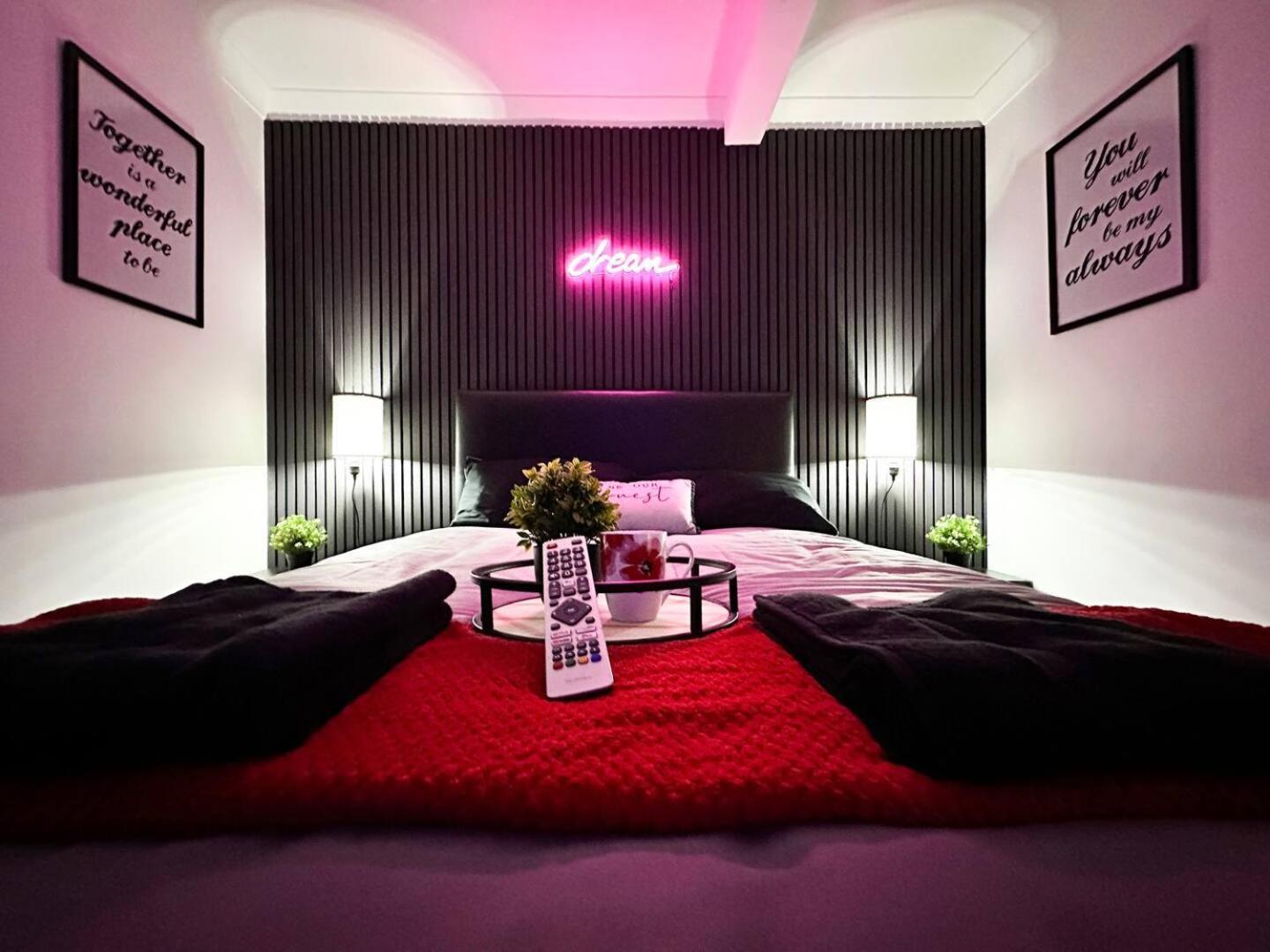 Boutique Backyard Bungalow - Brimsdown Enfield Luaran gambar