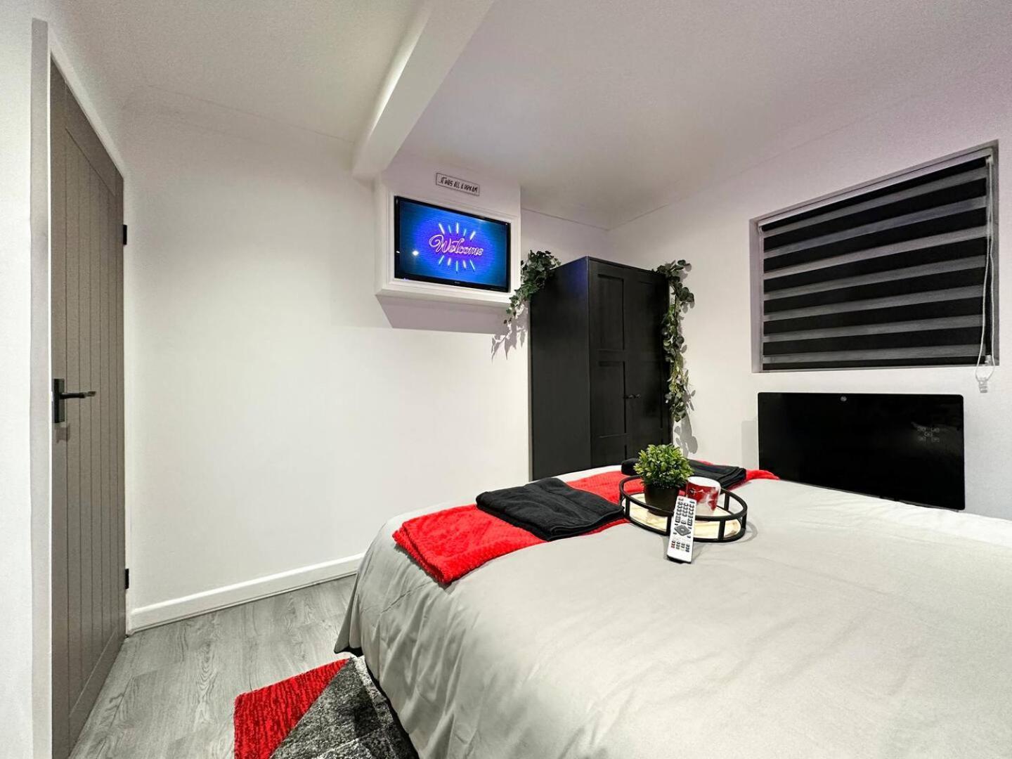 Boutique Backyard Bungalow - Brimsdown Enfield Luaran gambar